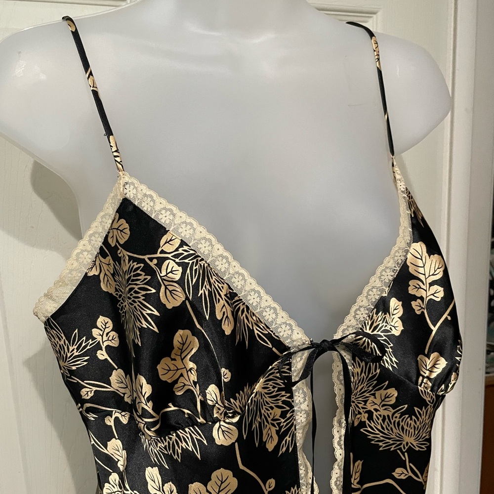 Victoria's Secret Black and Gold with Cream Lace Nightgown négligée
